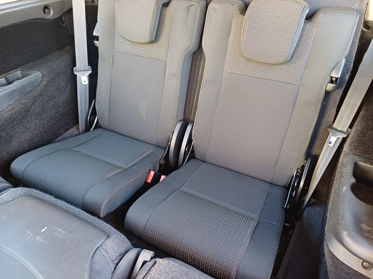 Renault Scenic GRAND 1.5 DCI 7 POSTI