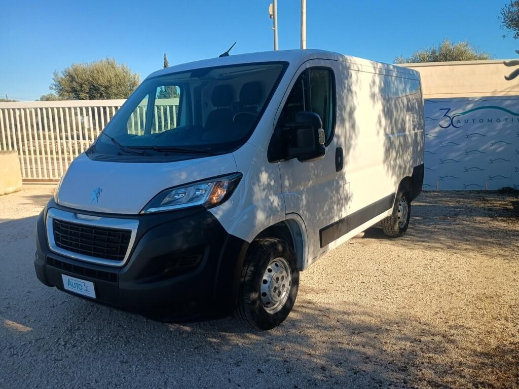 Peugeot Boxer 330 L1H1 2.2 BHDI 140cv