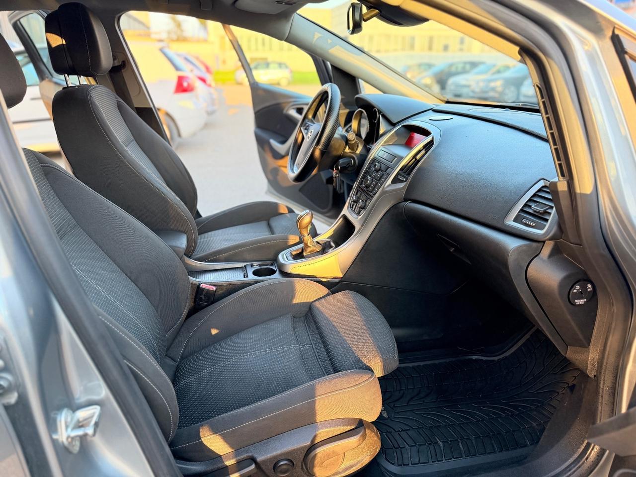 Opel Astra 1.7 CDTI 5 porte Cosmo neopatentati