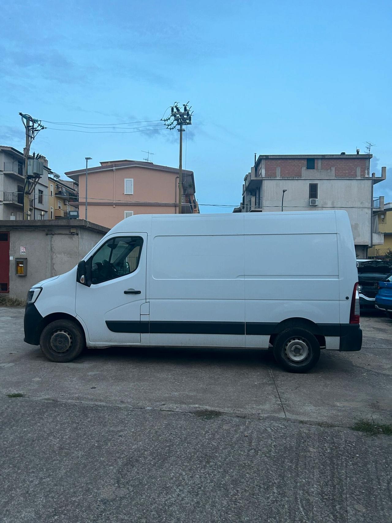 Renault Master T35 2.3 dCi 180 PM-TN Pianale Cabinato Energy Ice