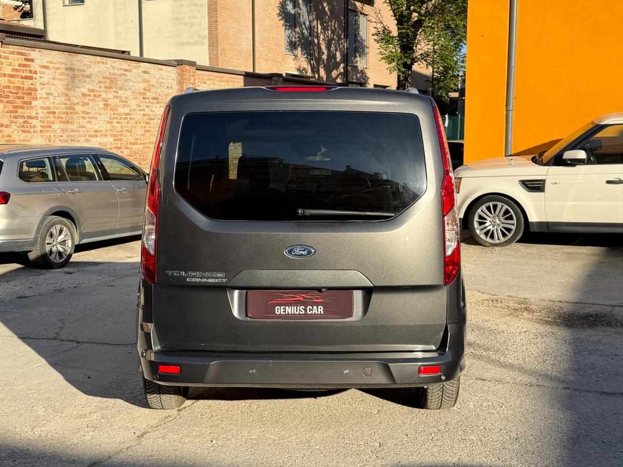Ford Tourneo Connect 1.5 TDCi 120 CV Titanium