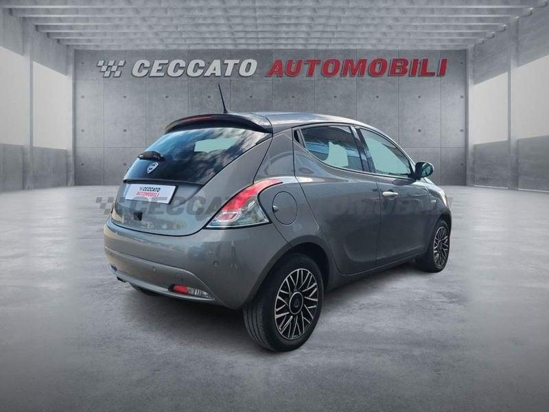 Lancia Ypsilon Ypsilon 1.0 firefly hybrid Platino s&s 70cv