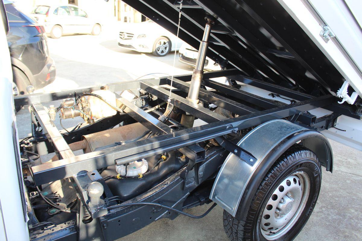 TOYOTA - Hilux 2.5 extra cab Activex 140cv Ribaltabile 4x2