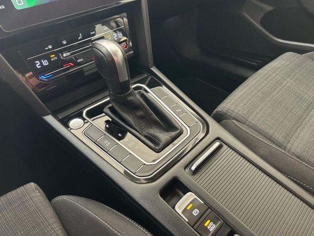 VOLKSWAGEN Passat Variant 2.0 TDI SCR EVO DSG Business