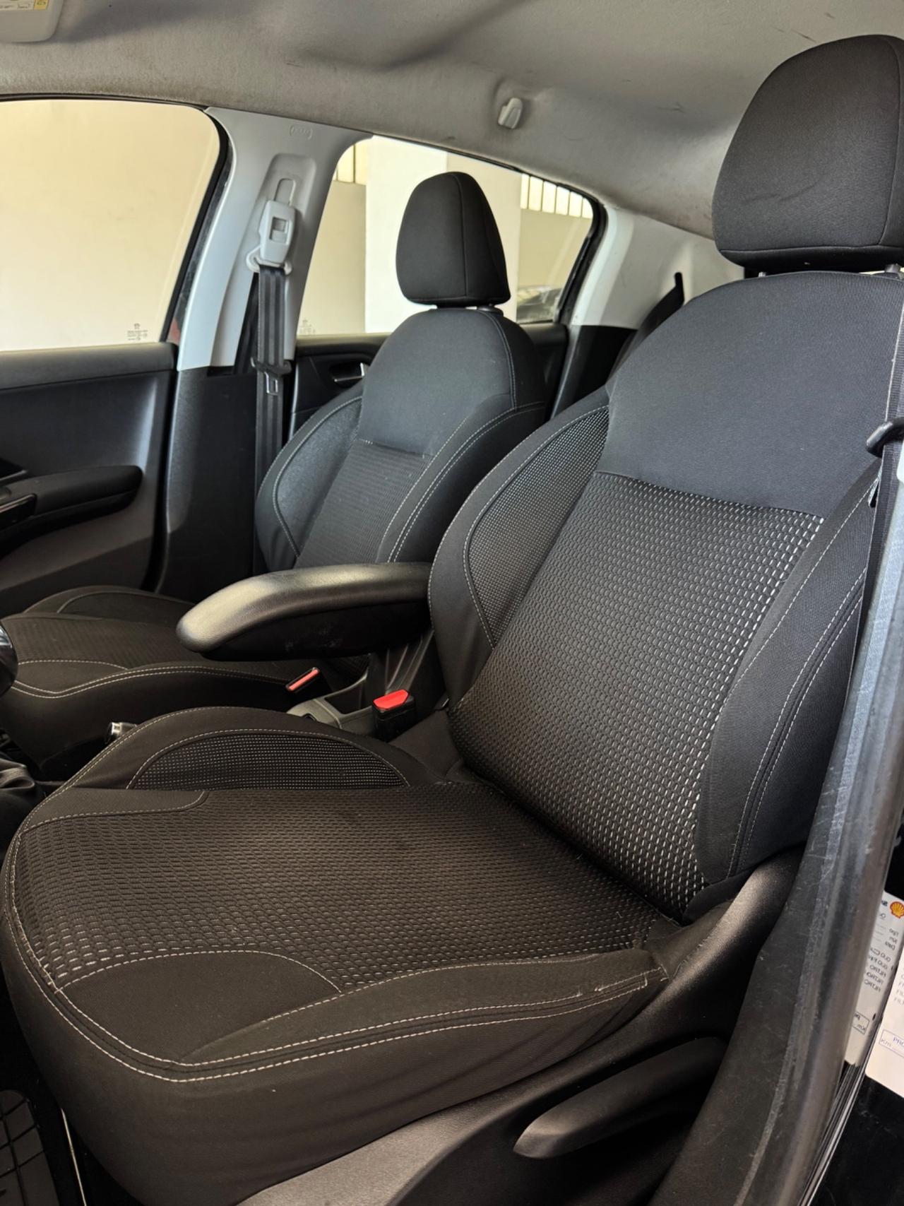 Peugeot 208 BlueHDi 100 5 porte GT Line