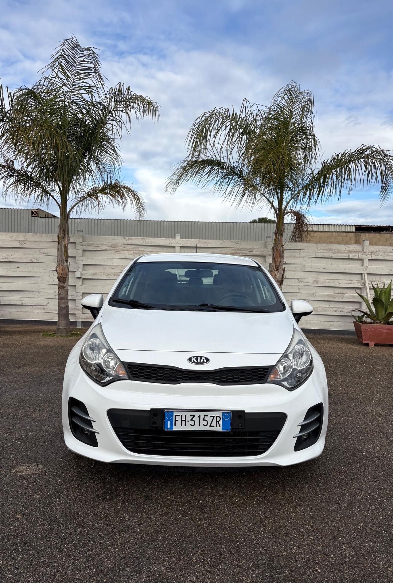 Kia Rio 1.1 diesel 5p. Navigazione