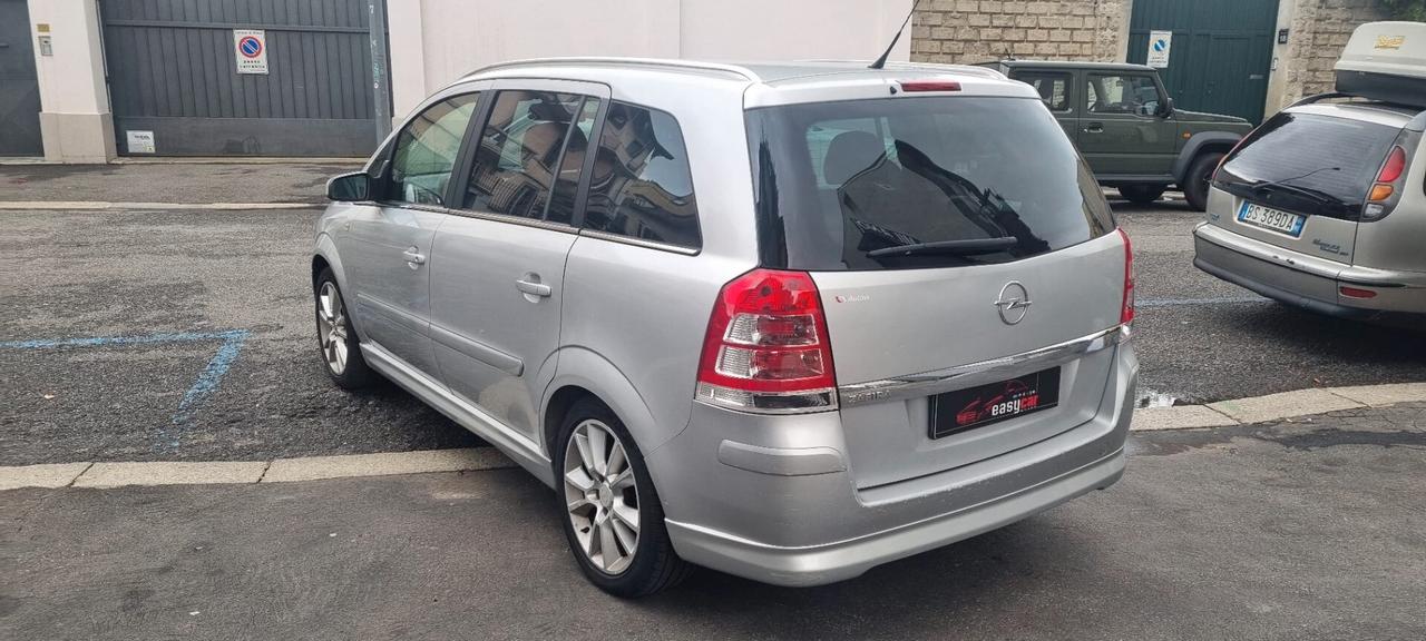 Opel Zafira 1.6 16V VVT Cosmo