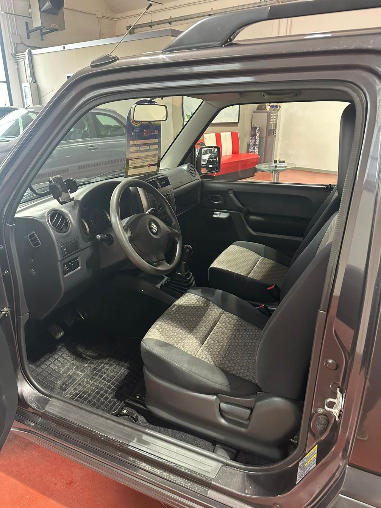 Suzuki Jimny 1.3i 16V cat 4WD JLX