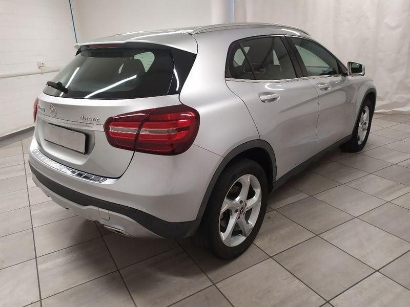 Mercedes-Benz GLA 200 d Premium 4matic auto