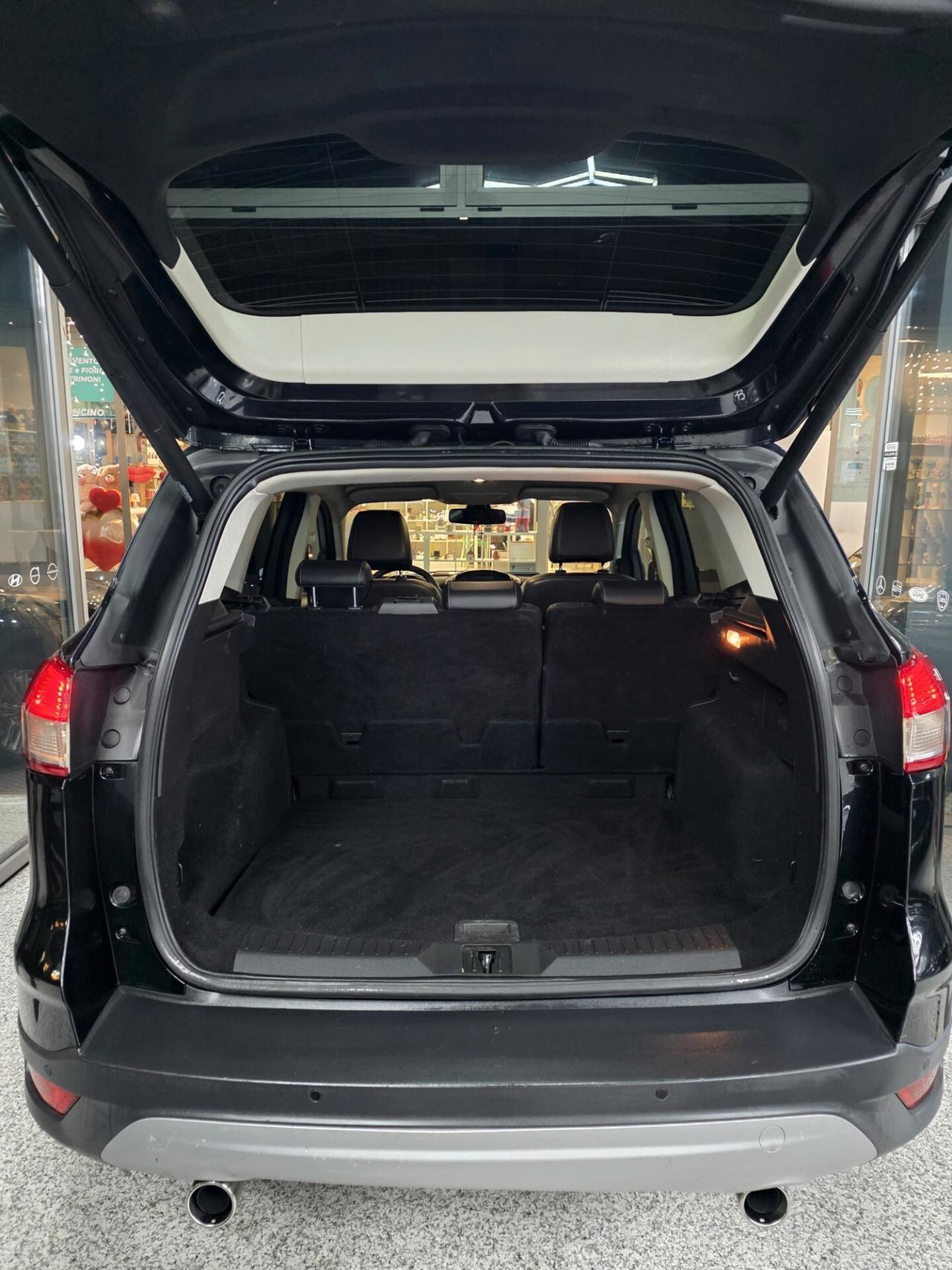 Ford Kuga 2.0 TDCI 140 CV 4WD Titanium