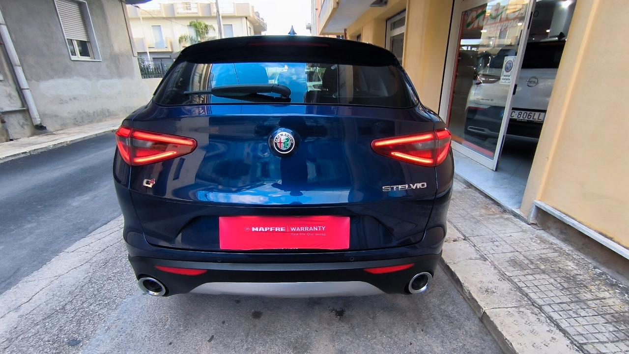 Alfa Romeo Stelvio 2.2 Turbodiesel 180 CV AT8 Q4 Business