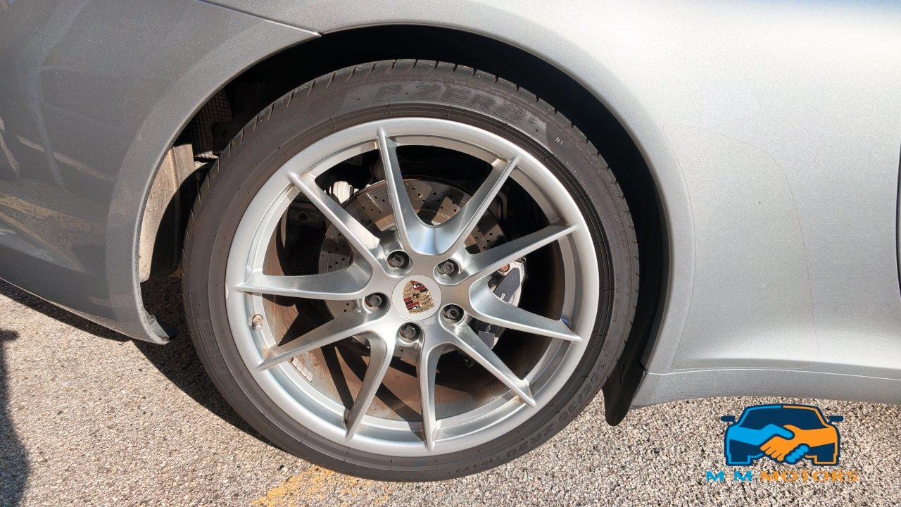 Porsche 911 Coupe 3.4 Carrera 4