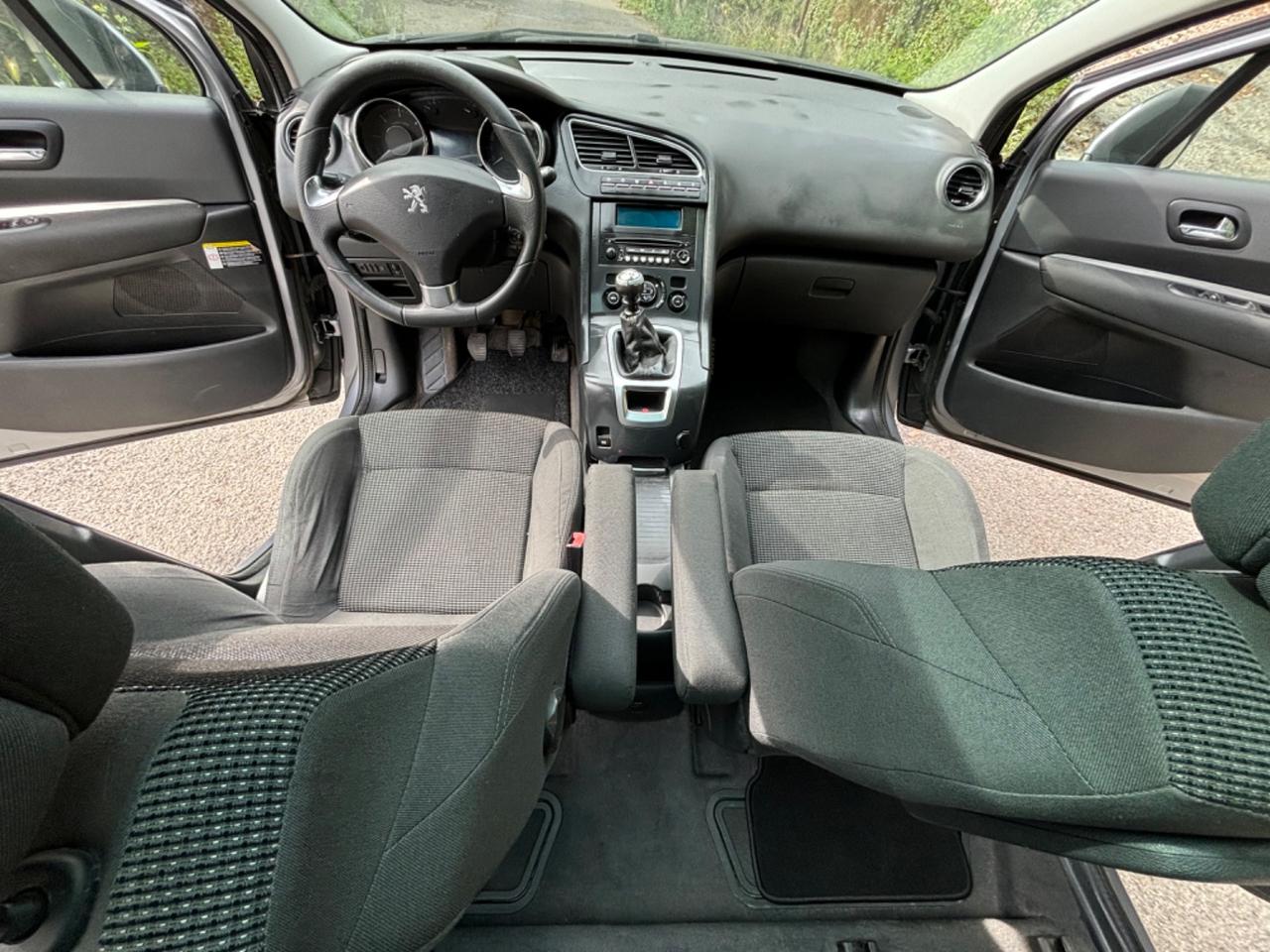 Peugeot 5008 2.0 HDi 150CV Allure