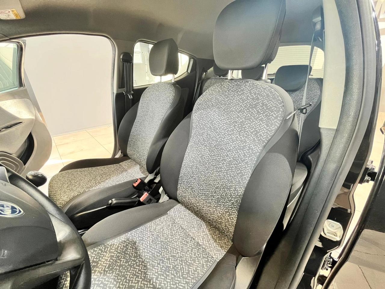 Lancia Ypsilon 1.0 FireFly 5 porte S&S Hybrid Silver