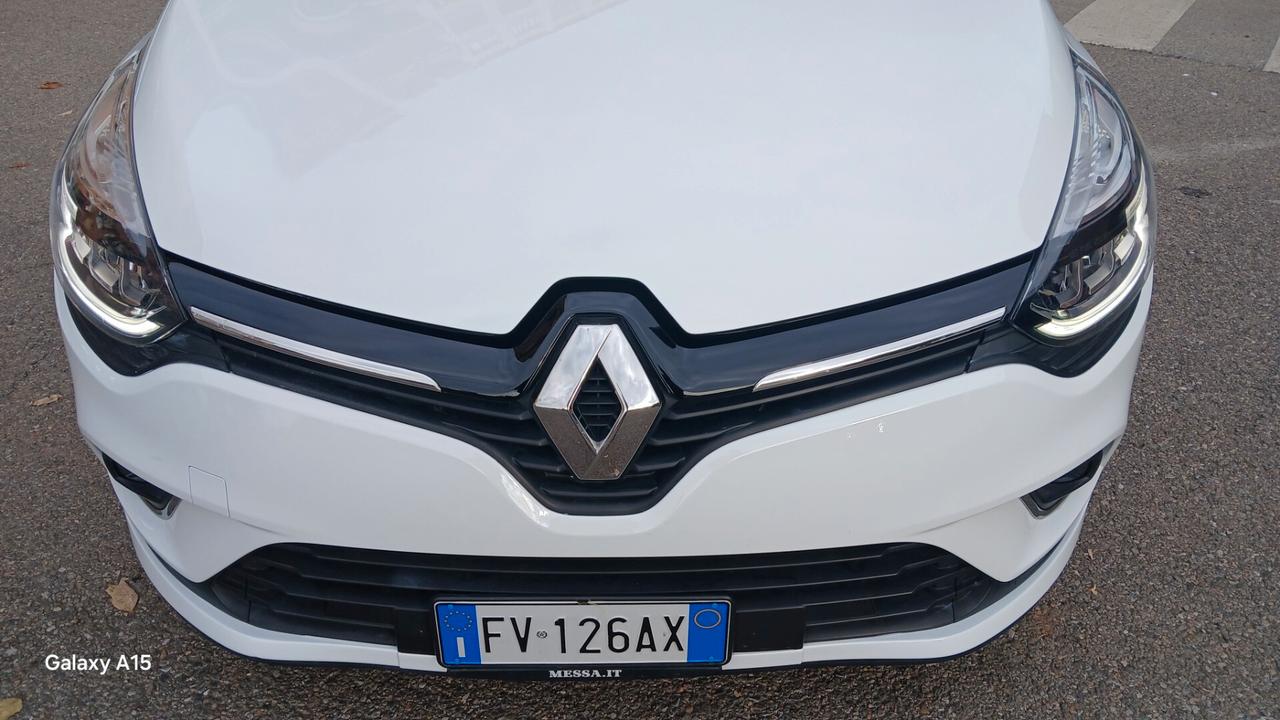 Renault Clio TCe 12V 90 CV GPL MOSCHINO INTENSE