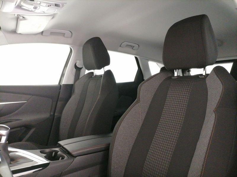 Peugeot 3008 1.2 puretech t Active s&s 130cv my18