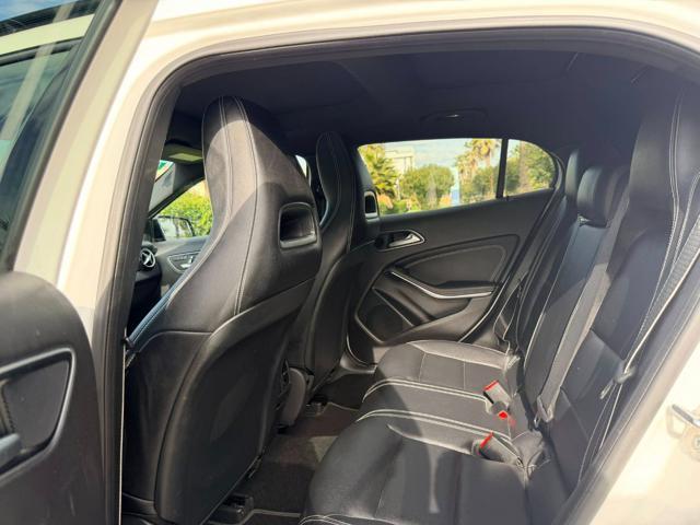 MERCEDES-BENZ GLA 200 d Automatic 4Matic Premium