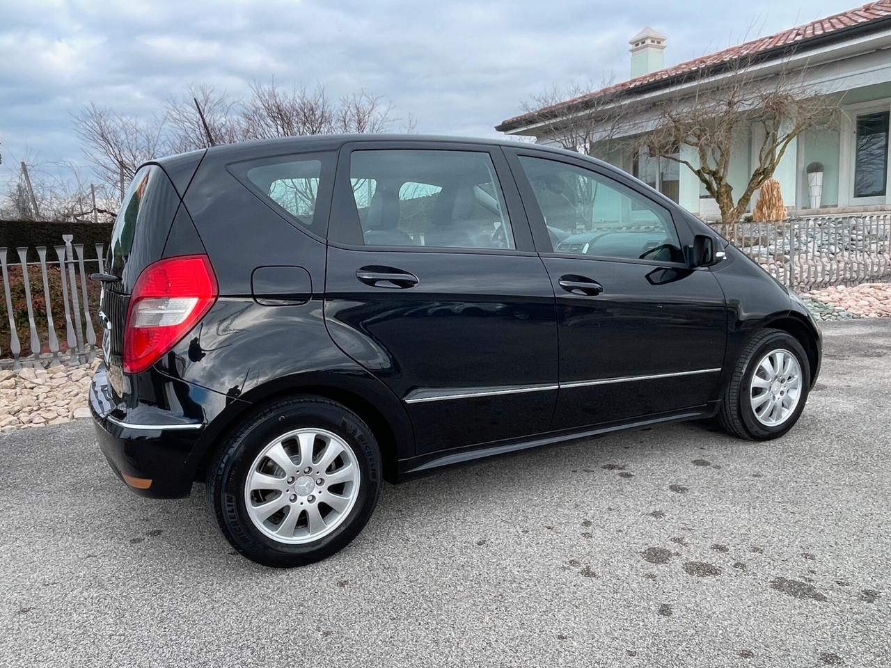 Mercedes-Benz A 160 BlueEFFICIENCY 95cv