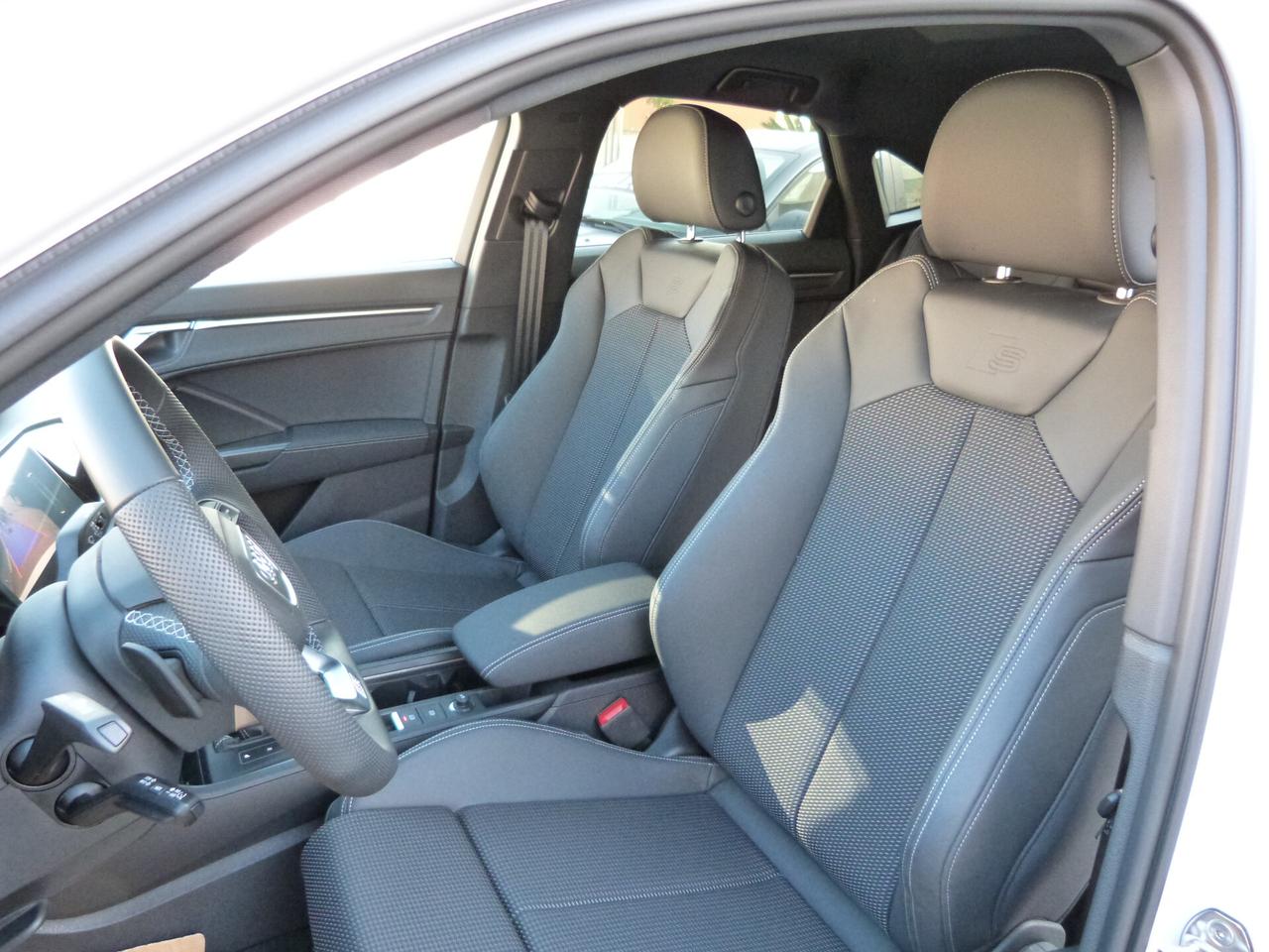 Audi Q3 SPB 35 TDI S-line edition Identity Black