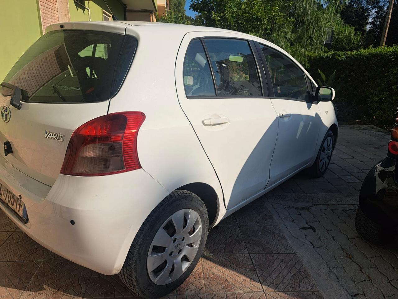 Toyota Yaris 1.0 5 porte