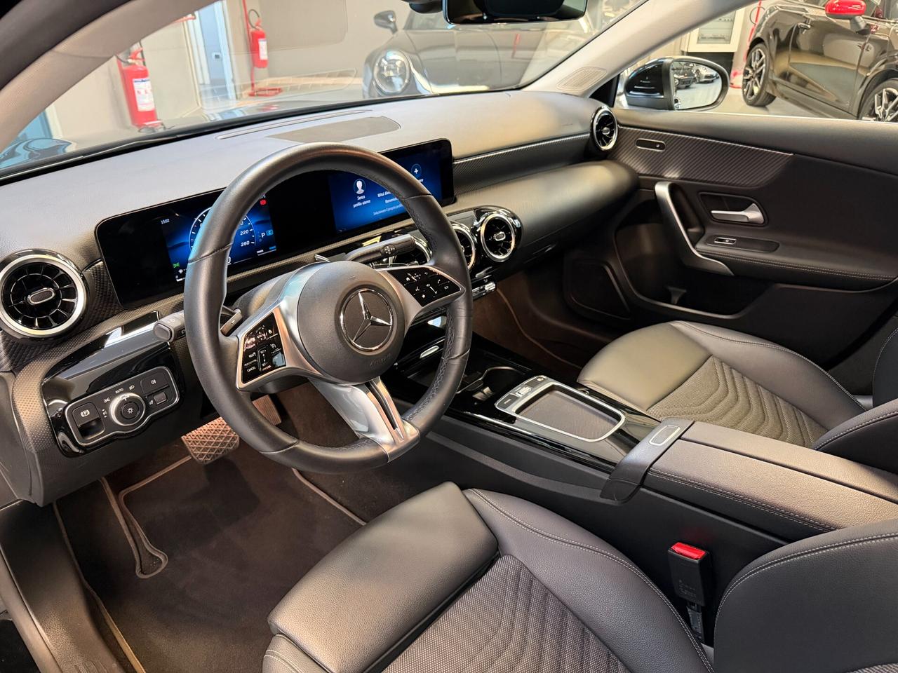 Mercedes-Benz A 180 NEOPATENTATI Advanced Plus AUTO - TELECAMERA - SEDILI RISCALDATI