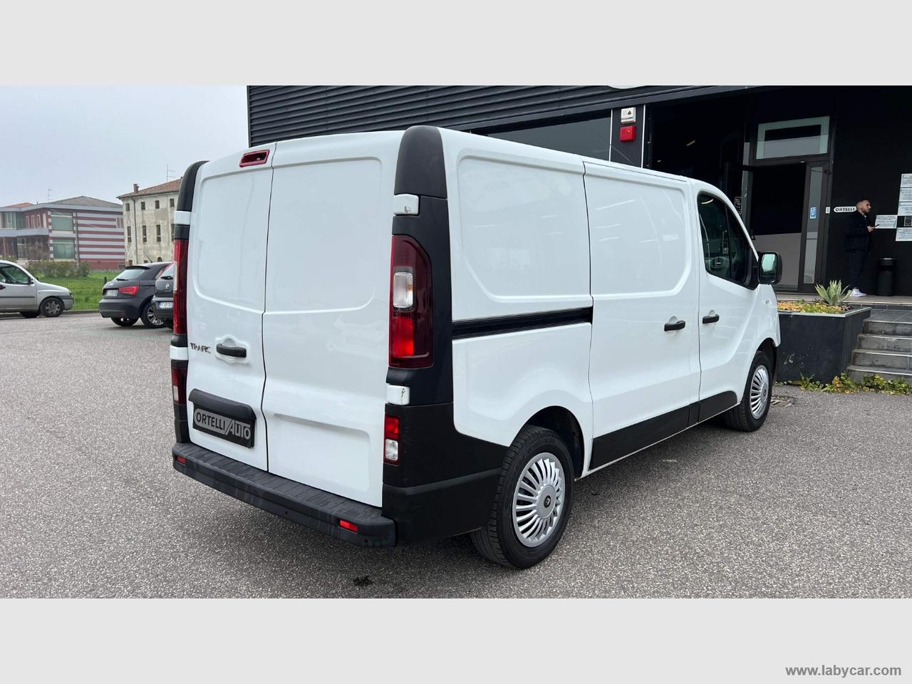 RENAULT Trafic T27 1.6dCi 120 Furgone Ice PORTA LAT DX-SX + I.V.A.