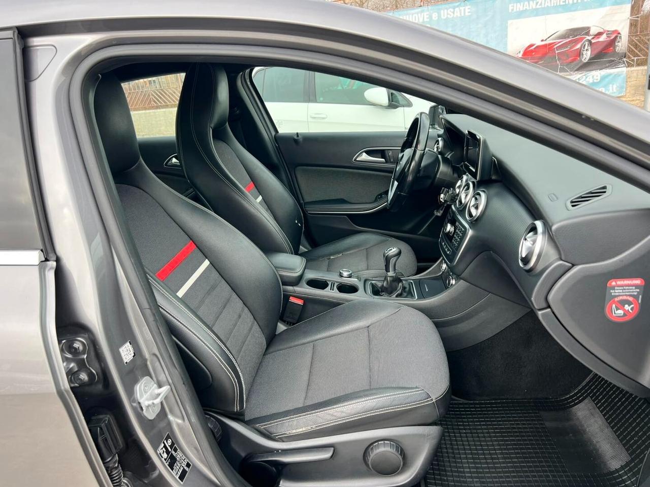 Mercedes-benz A 180 D 110CV SEDILI R-NAVIG-