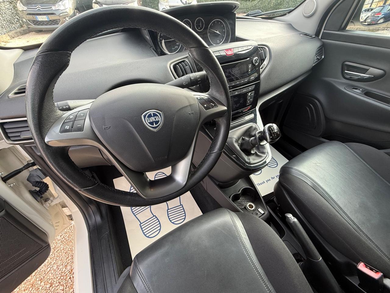 Lancia Ypsilon 1.2 69 CV 5 porte GPL Ecochic Platinum