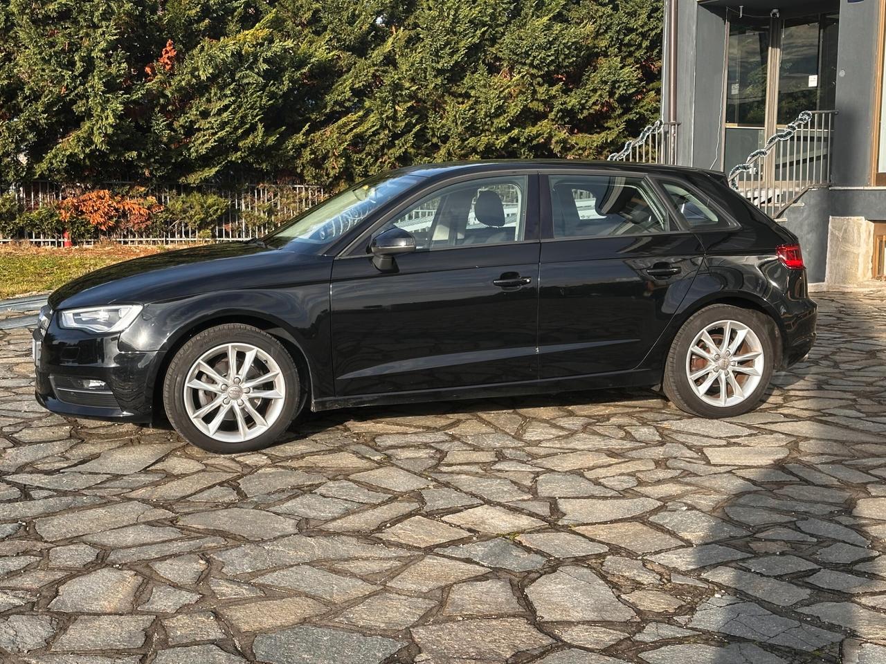 Audi A3 SPB 30 TDI Business Advanced