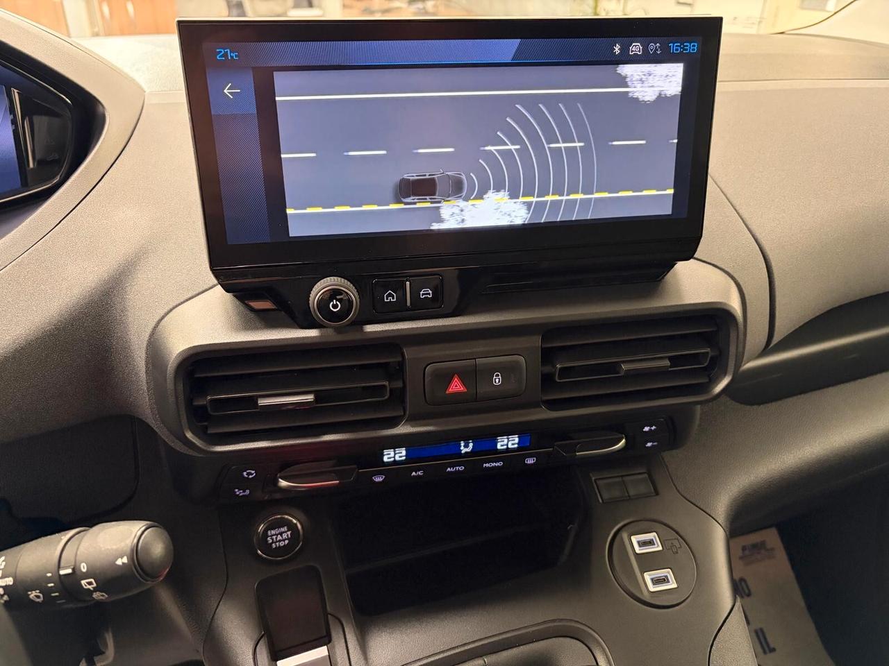 Peugeot Rifter 1.5 bluehdi Allure 100CV AUTOCARRO 5POSTI