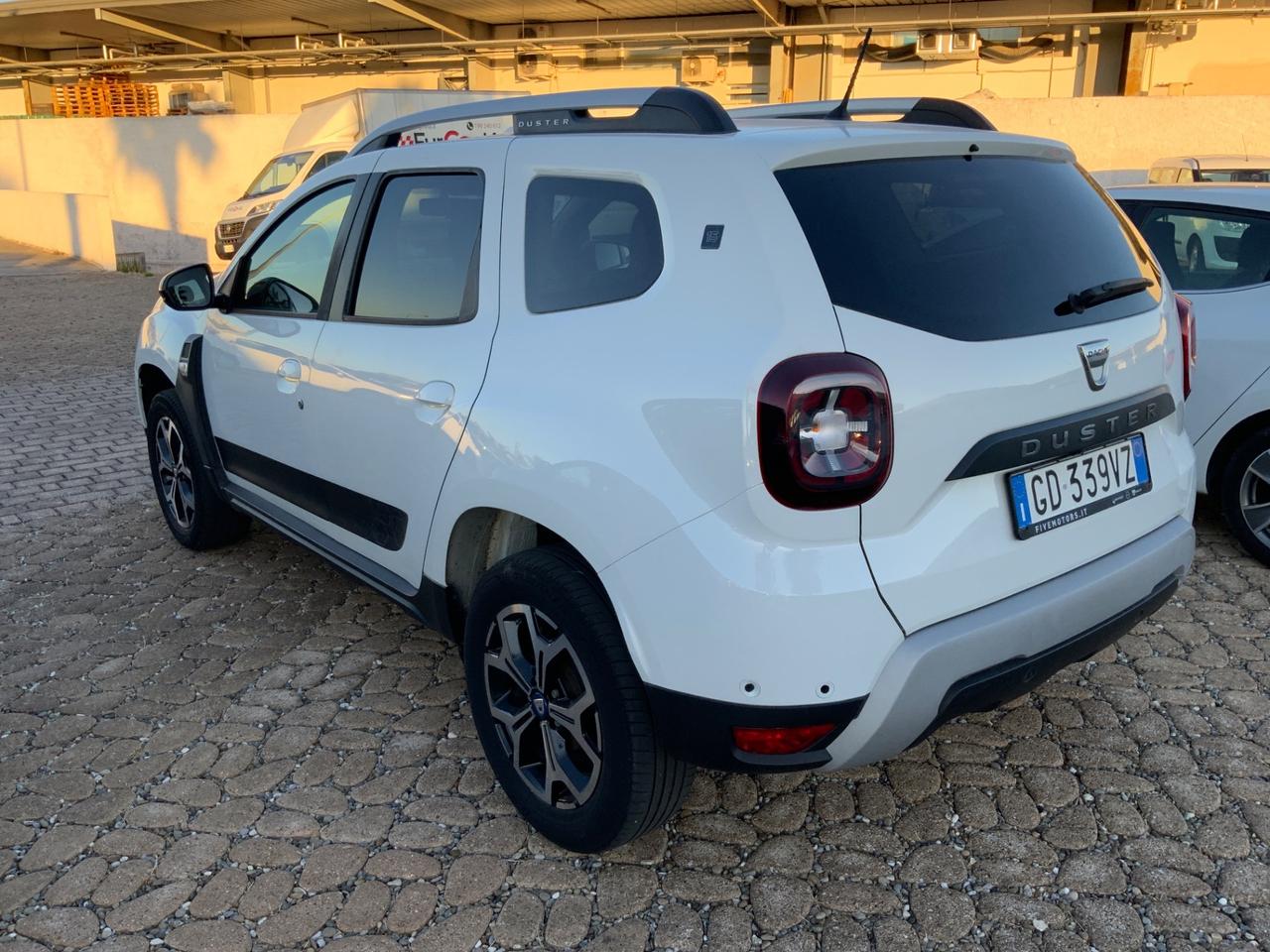 Dacia Duster 1.0 TCe 100 CV ECO-G 4x2 15th Anniversary GPL