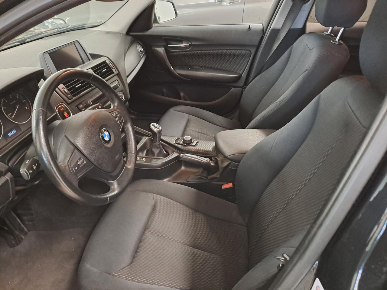 Bmw 116 116d 5p. Unique