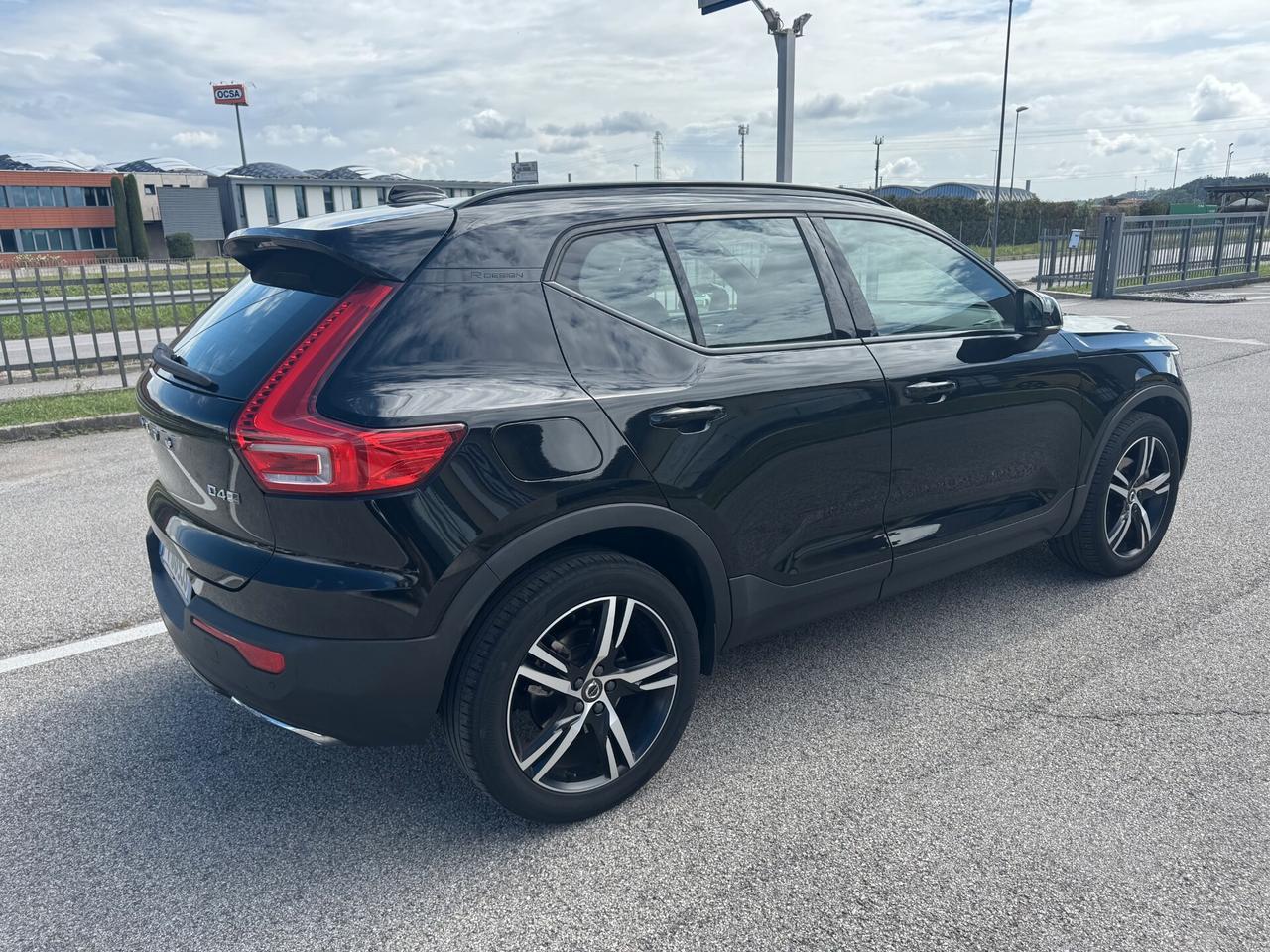 Volvo XC40 D4 AWD R-Design 2.0TDCi 190CV Automatica