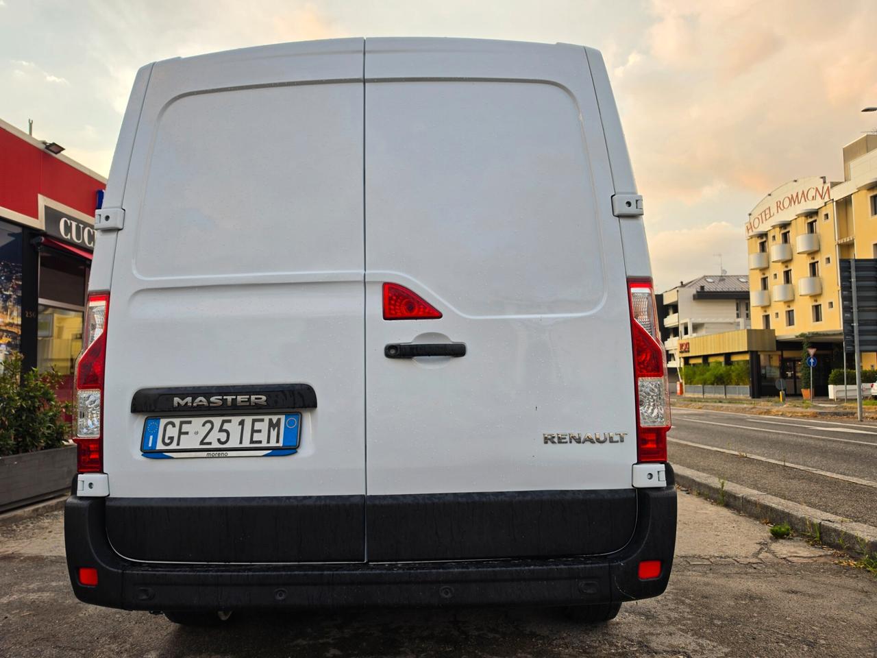 Renault Master T 28 2.3 dCi 135 PM Cabinato Energy Ice