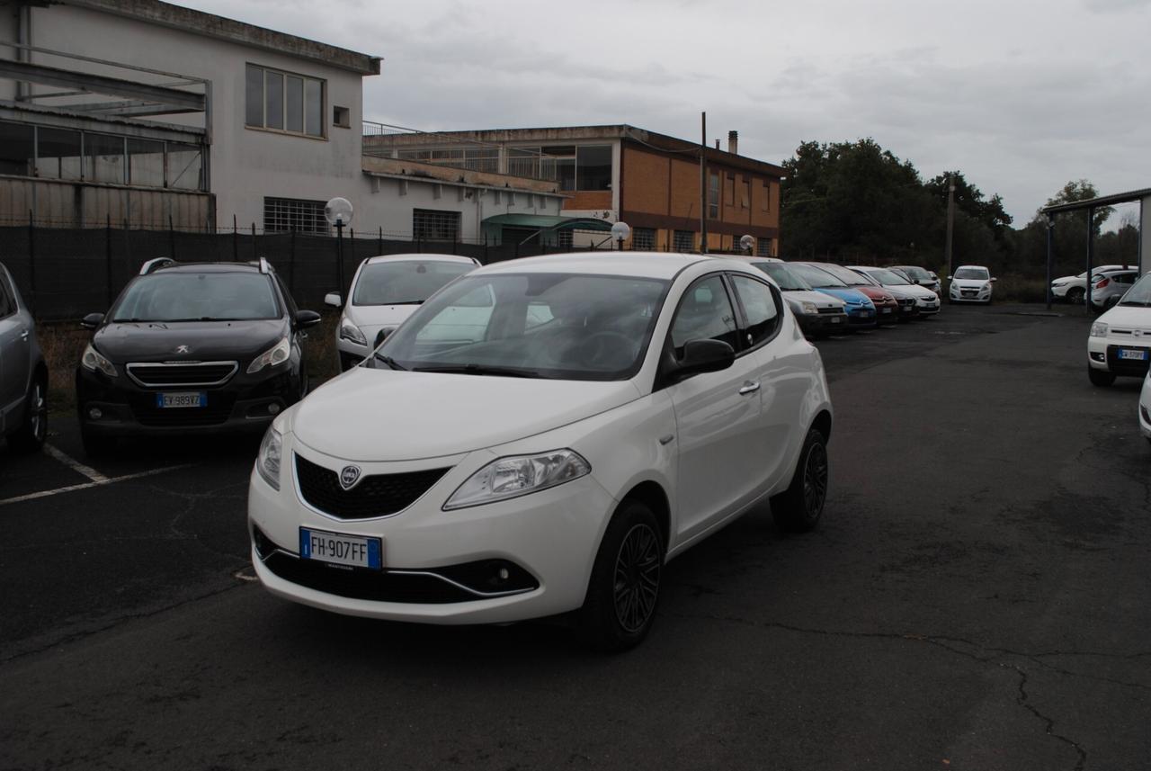 LANCIA YPSILON 0.9 84 CV BENZ/METANO