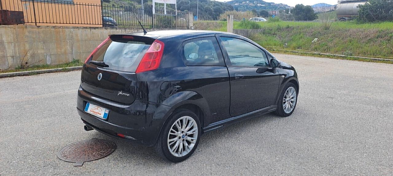 Fiat Grande Punto 1.4 Starjet 16V 3 porte Dynamic