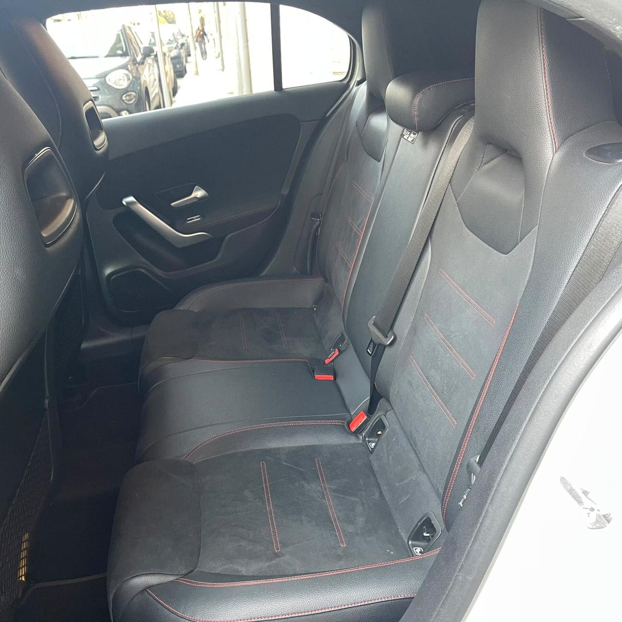 Mercedes-Benz A 180 d 116cv Premium AMG