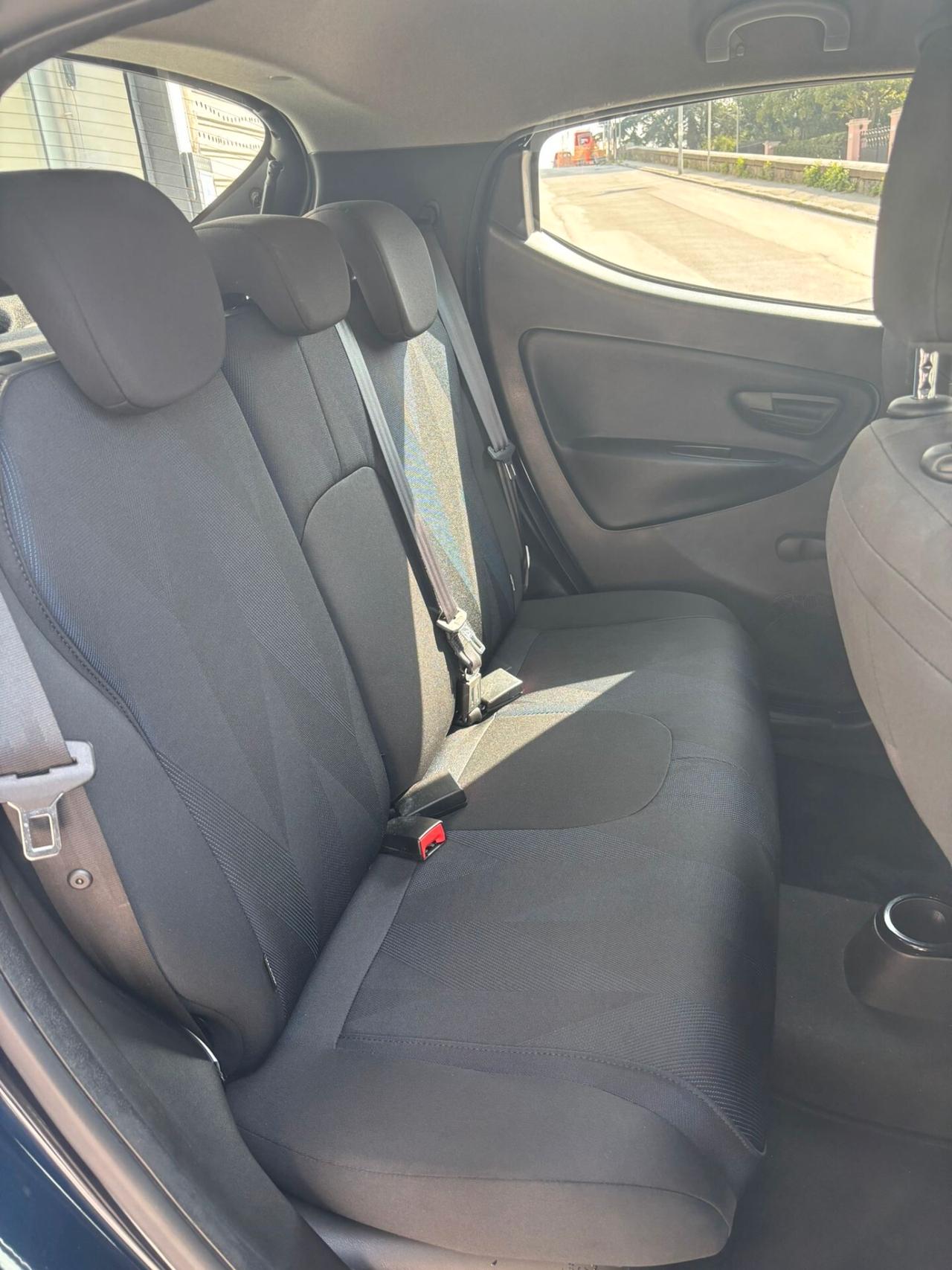 Lancia Ypsilon 1.2 69 CV 5 porte S&S Gold