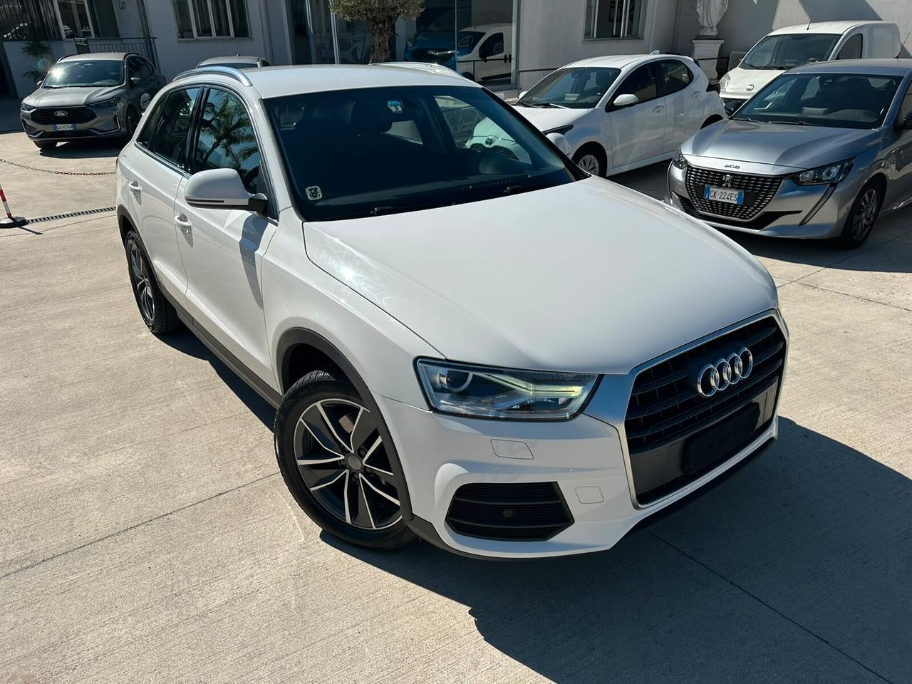 Audi Q3 2.0 TDI 120 CV