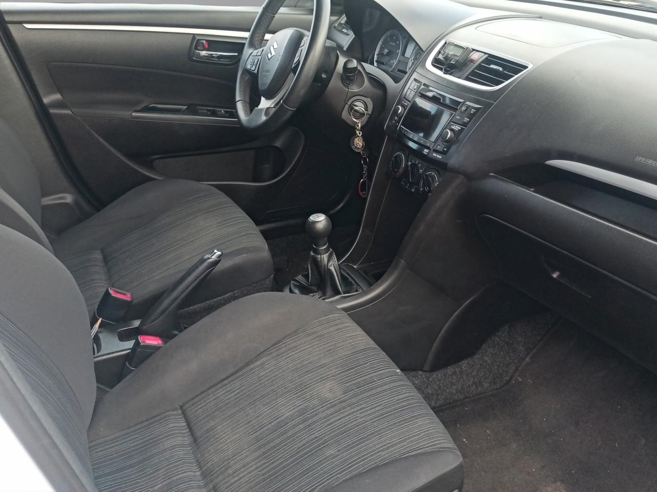 Suzuki Swift 1.3 DDiS 5 porte B-Top Bi-Color