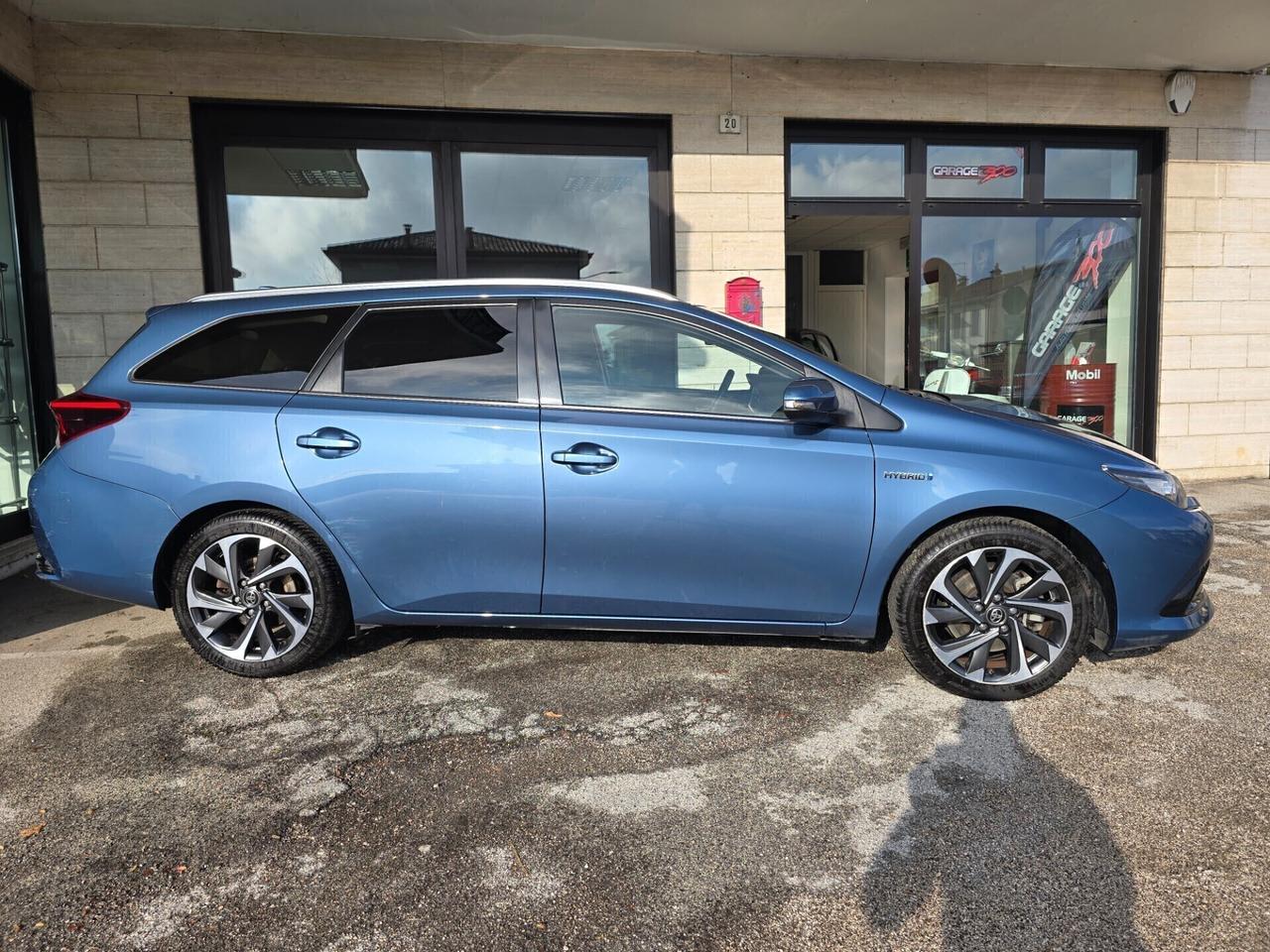 Toyota Auris Touring Sports 1.8 Hybrid Lounge 2015
