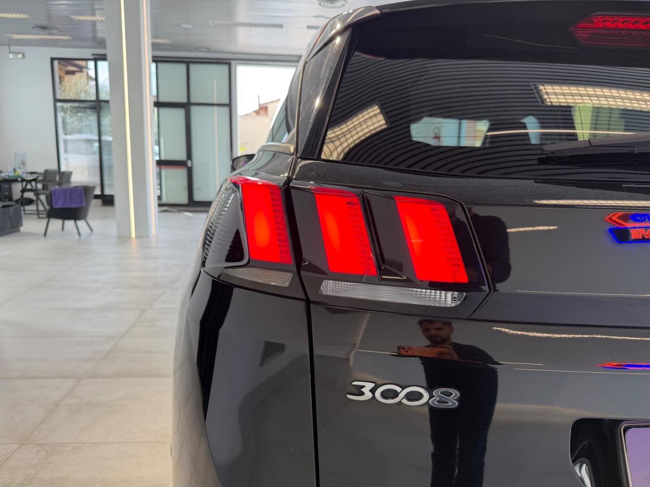 Peugeot 3008 BlueHDi 130 S&S EAT8 Allure