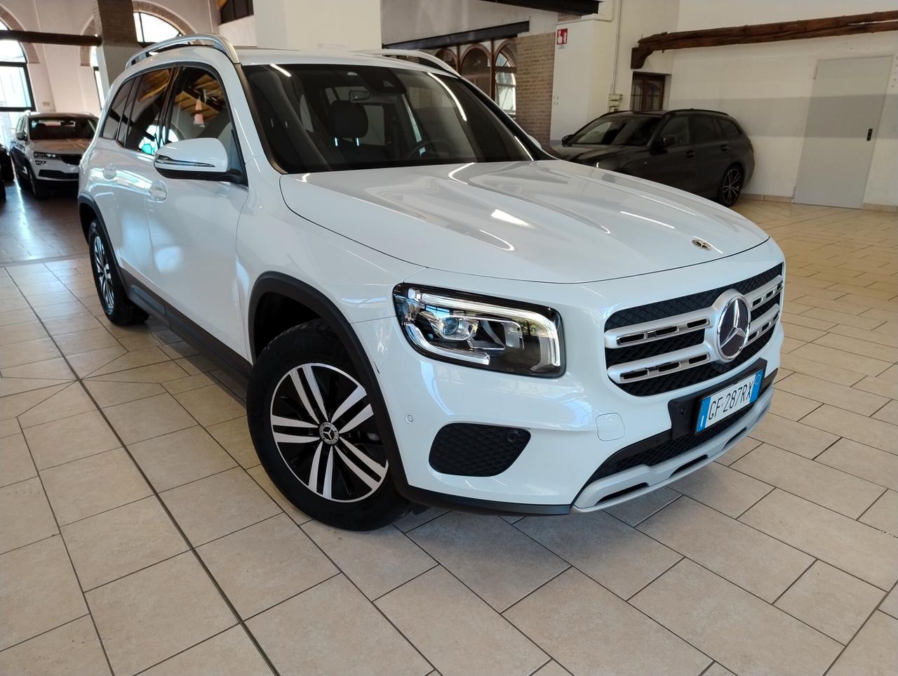 MERCEDES GLB 180d Sport Plus- 2021