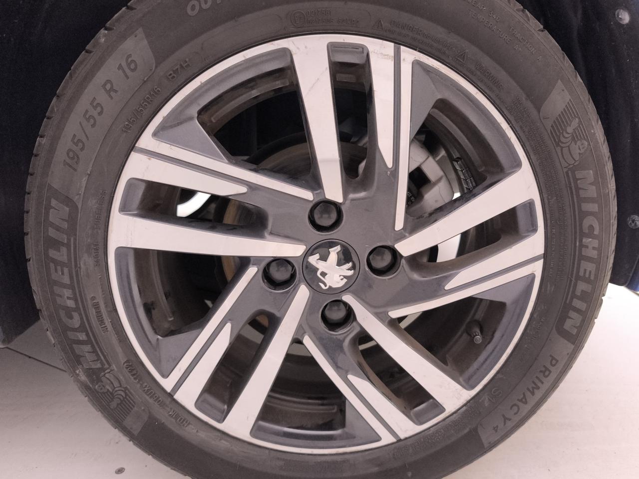 PEUGEOT 208 II 2019 - 208 1.2 puretech Allure Pack s&s 75cv