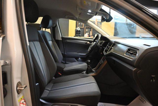 VOLKSWAGEN T-Roc 1.5 TSI ACT STYLE BMT 6M 150CV NAVI CAM TEL17"FULL