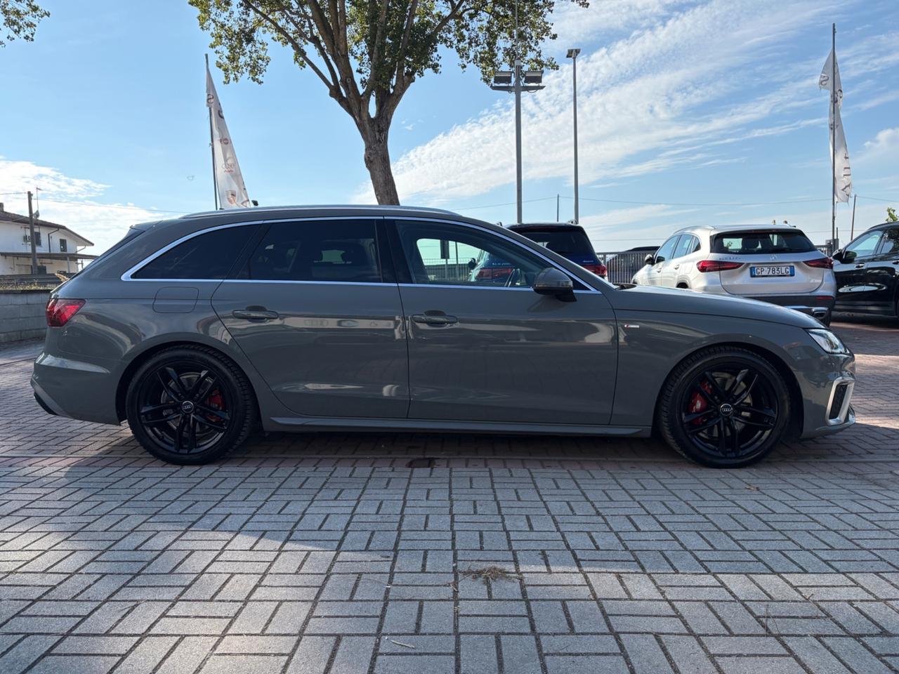 Audi A4 Avant 40 TDI quattro S tronic S-Line