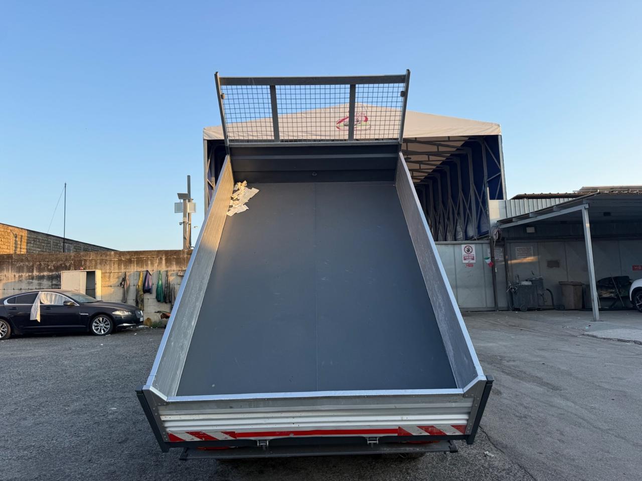 Nissan Cabstar 3.0 Diesel 120 Cv Trilaterale