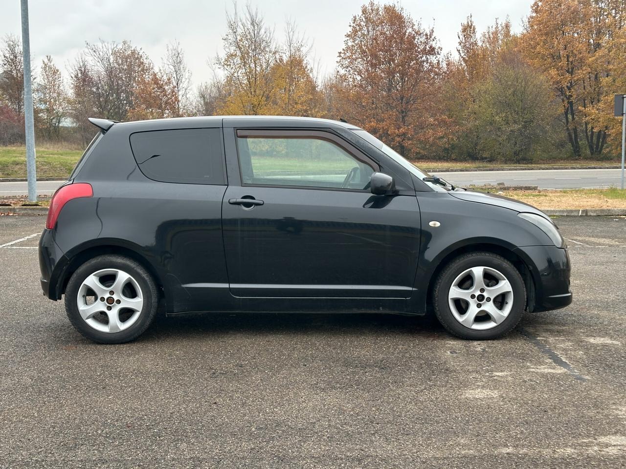 Suzuki Swift 1.3 DDiS 3p. GL