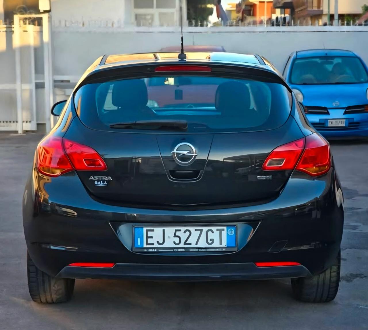 Opel Astra 1.7 CDTI 110CV 5 porte Elective