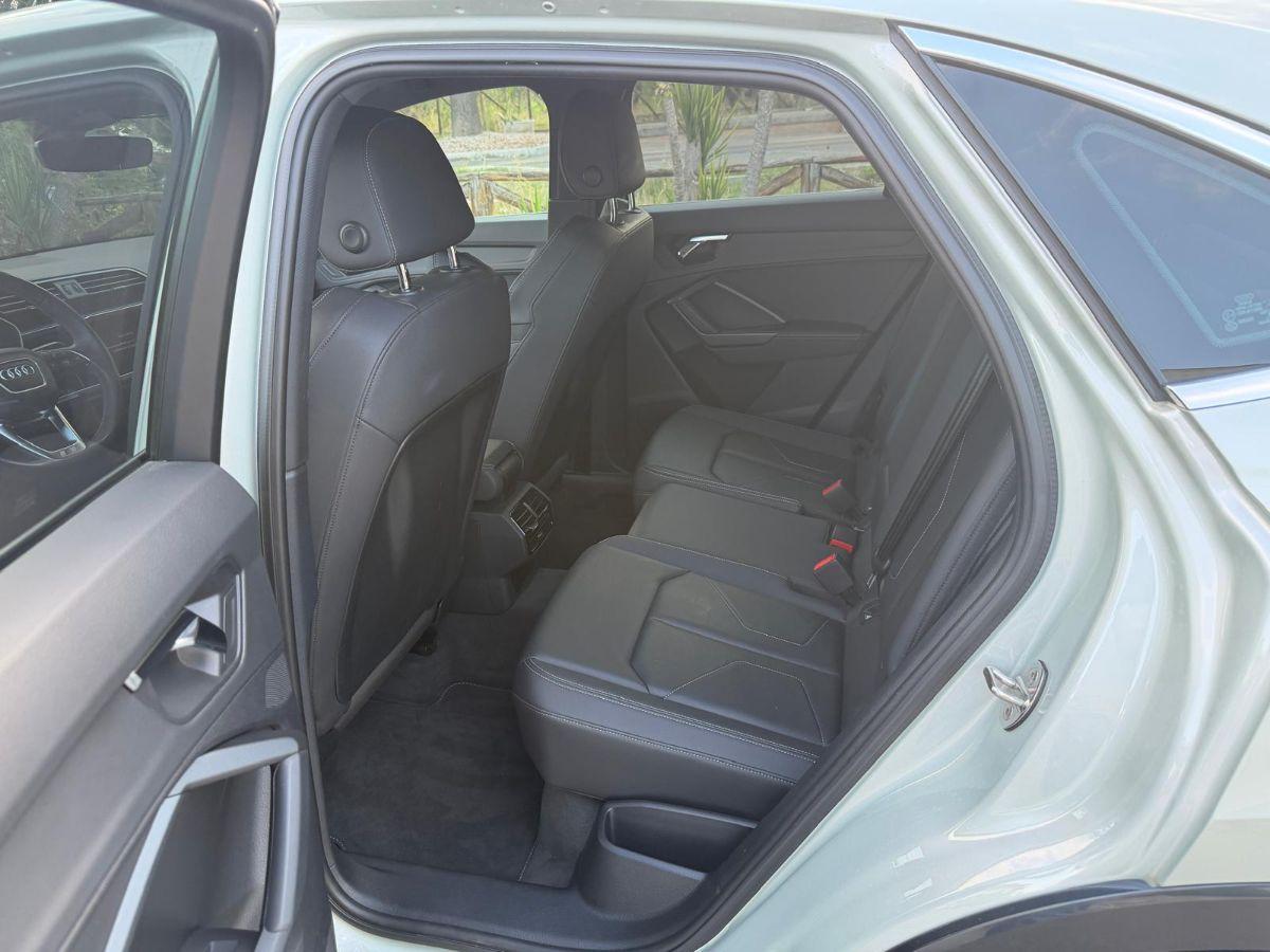 AUDI - Q3 - 35 TDI S tronic S line edition